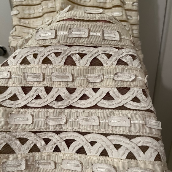 Oscar De La Renta Sleeveless White Ribbon and Leather Knee Length Dress (R11) - Picture 9 of 9